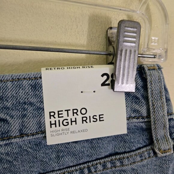Forever 21 NWT Retro High Rise Distressed Jean Shorts Size 28 - Picture 4 of 6